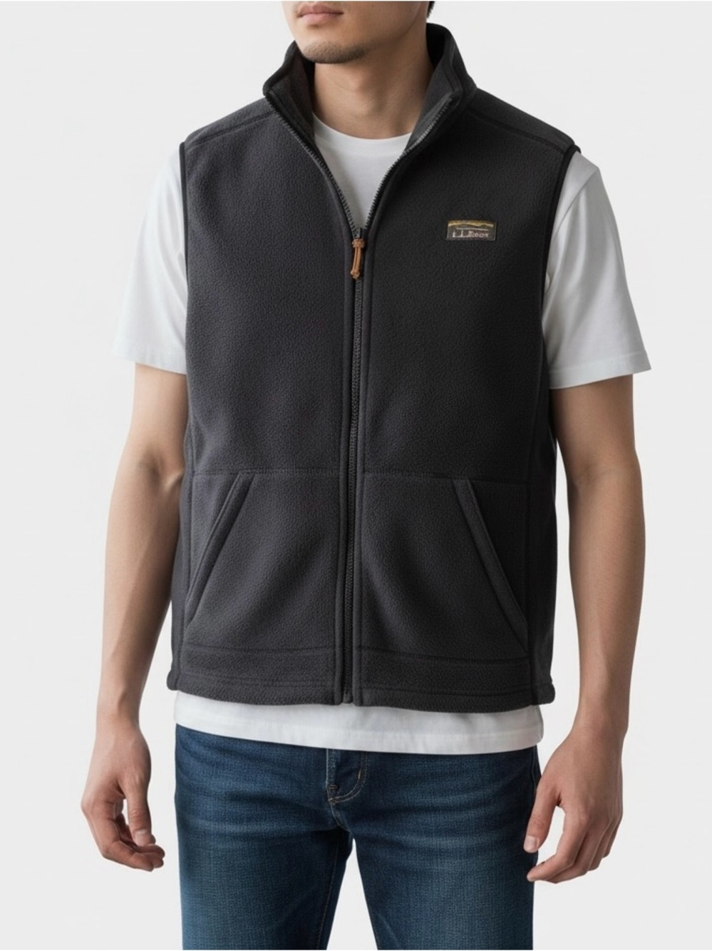 L.L. Bean Men’s Small Reg Mountain Classic Black Fleece Zip Vest Item 504672